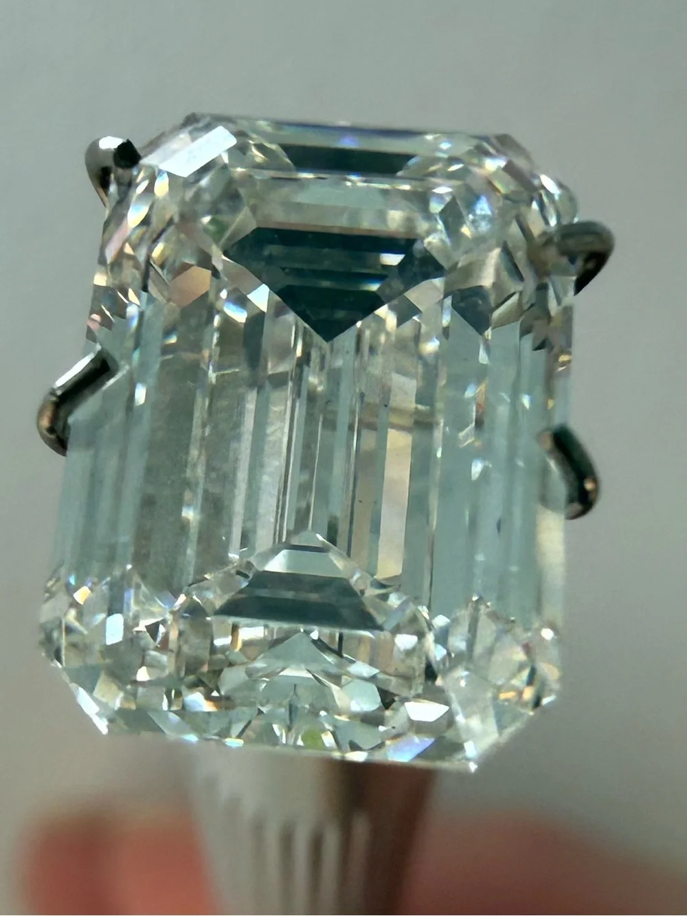 IGI brilliant emerald